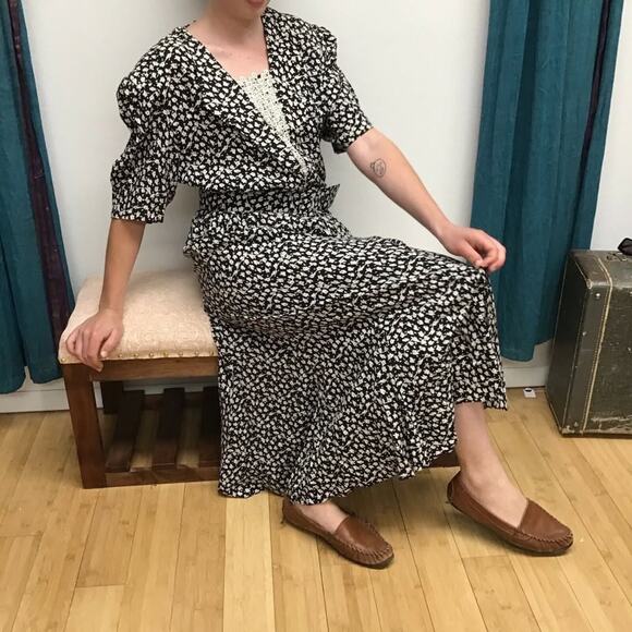 Vintage 80s Liz Roberts Floral Rayon A-Line Belted Dress M/L - Picture 3 of 10